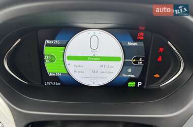 Хэтчбек Chevrolet Bolt EV 2016 в 