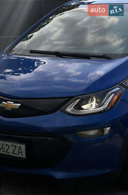 Хэтчбек Chevrolet Bolt EV 2017 в 