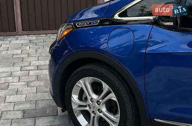Хэтчбек Chevrolet Bolt EV 2017 в 