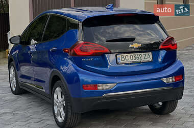 Хэтчбек Chevrolet Bolt EV 2017 в 