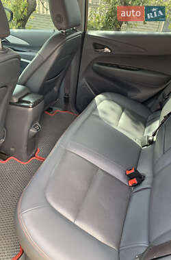Хэтчбек Chevrolet Bolt EV 2017 в 
