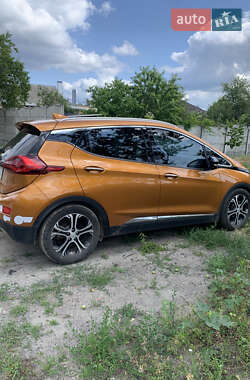 Хэтчбек Chevrolet Bolt EV 2017 в 