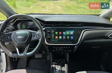 Хэтчбек Chevrolet Bolt EV 2022 в 