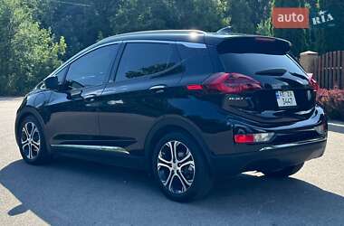 Хэтчбек Chevrolet Bolt EV 2020 в 