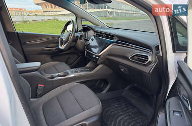 Хэтчбек Chevrolet Bolt EV 2023 в 