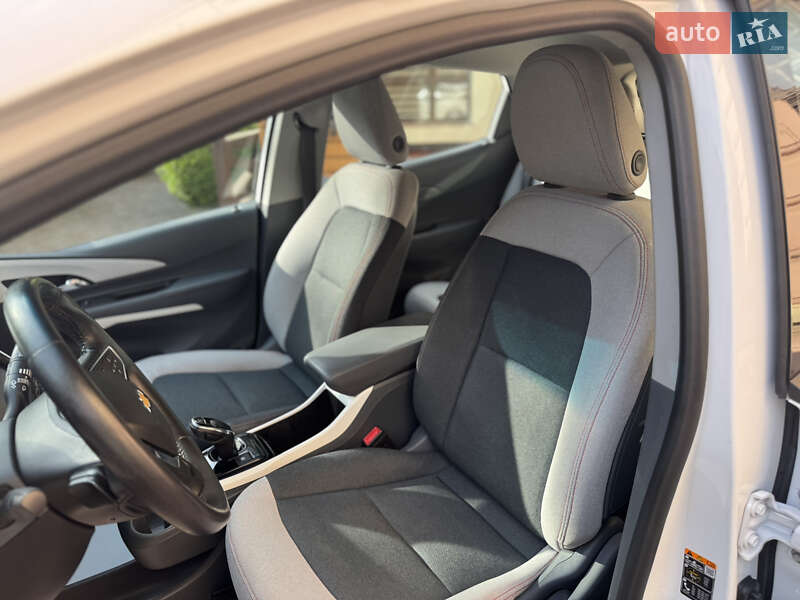 Хетчбек Chevrolet Bolt EV 2017 в Чернівцях