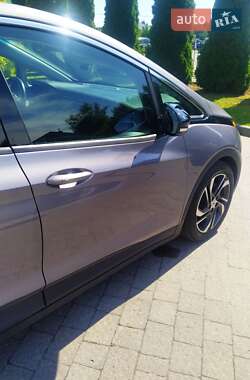 Хэтчбек Chevrolet Bolt EV 2021 в 