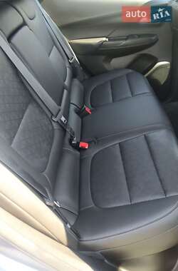 Хэтчбек Chevrolet Bolt EV 2021 в 