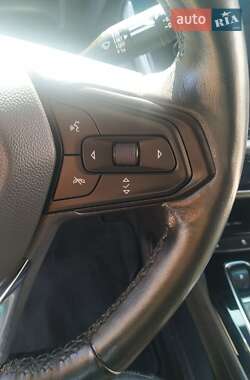 Хэтчбек Chevrolet Bolt EV 2021 в 