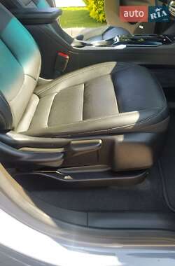 Хэтчбек Chevrolet Bolt EV 2021 в 