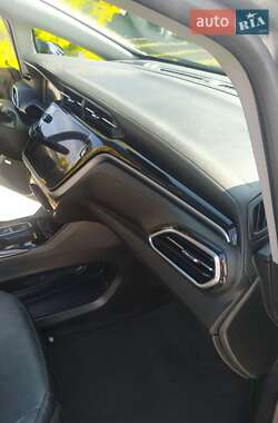 Хэтчбек Chevrolet Bolt EV 2021 в 