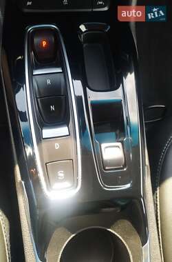Хэтчбек Chevrolet Bolt EV 2021 в 