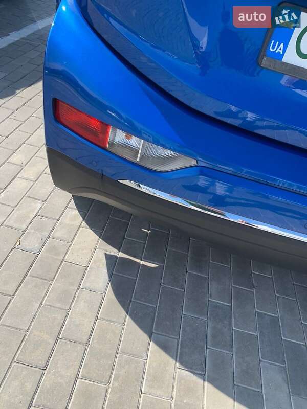 Хетчбек Chevrolet Bolt EV 2017 в Черкасах