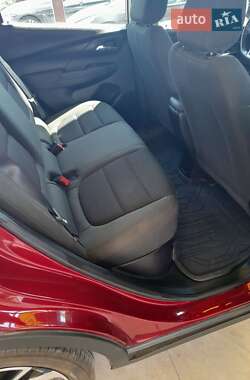 Хэтчбек Chevrolet Bolt EV 2023 в 