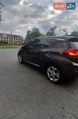 Хетчбек Chevrolet Bolt EV 2017 в 