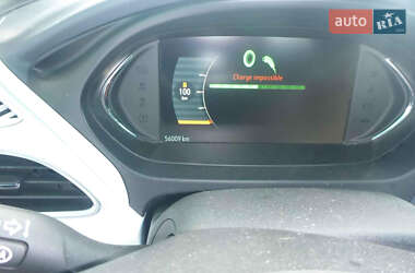 Хэтчбек Chevrolet Bolt EV 2016 в 