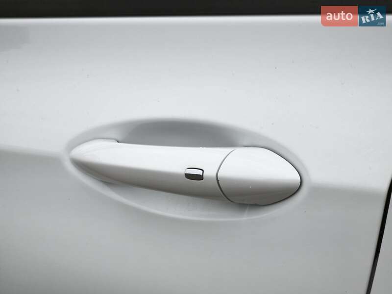 Хетчбек Chevrolet Bolt EV 2019 в Львові фото 12 Хетчбек Chevrolet Bolt EV 2019 в Львові