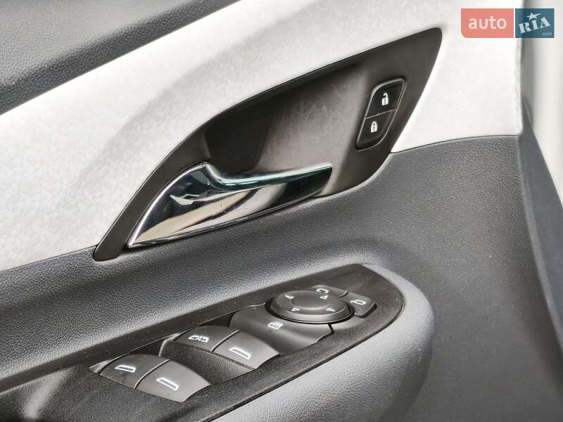 Хетчбек Chevrolet Bolt EV 2019 в Львові фото 17 Хетчбек Chevrolet Bolt EV 2019 в Львові
