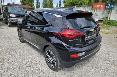 Хэтчбек Chevrolet Bolt EV 2017 в 