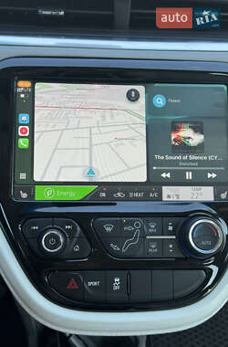 Хэтчбек Chevrolet Bolt EV 2019 в 