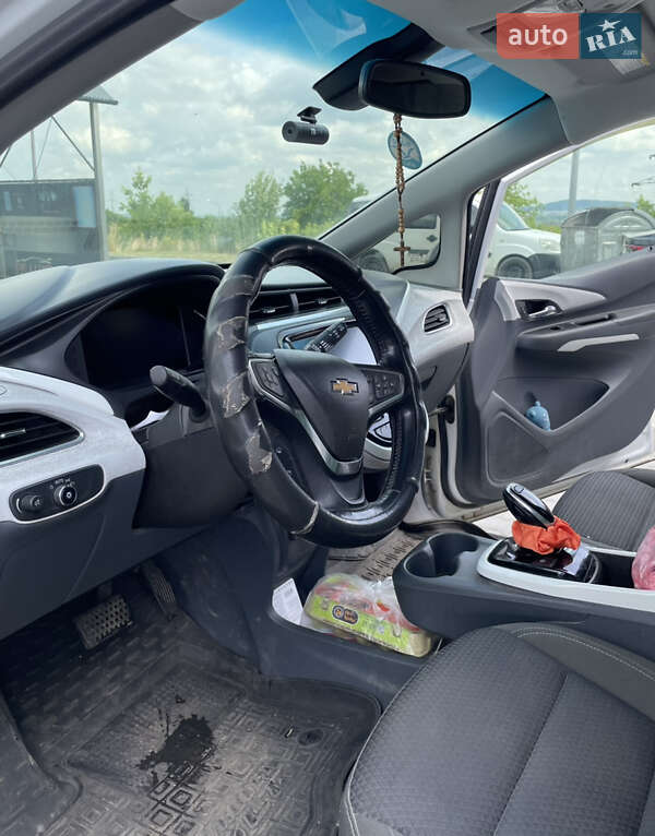 Хэтчбек Chevrolet Bolt EV 2017 в Львове фото 11 Хэтчбек Chevrolet Bolt EV 2017 в Львове