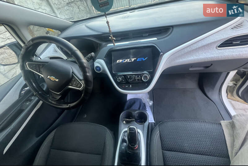 Хэтчбек Chevrolet Bolt EV 2017 в Львове фото 14 Хэтчбек Chevrolet Bolt EV 2017 в Львове