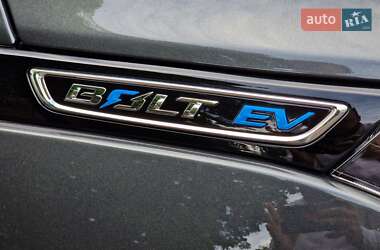 Хэтчбек Chevrolet Bolt EV 2018 в 