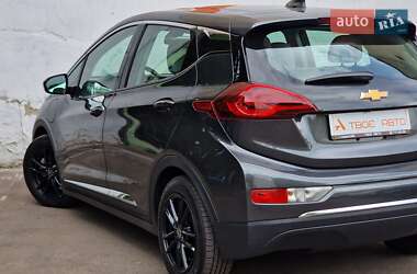 Хэтчбек Chevrolet Bolt EV 2018 в 