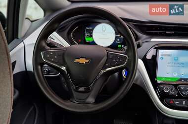 Хэтчбек Chevrolet Bolt EV 2018 в 