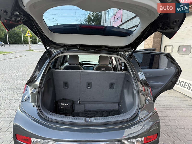Хэтчбек Chevrolet Bolt EV 2016 в Днепре фото 7 Хэтчбек Chevrolet Bolt EV 2016 в Днепре