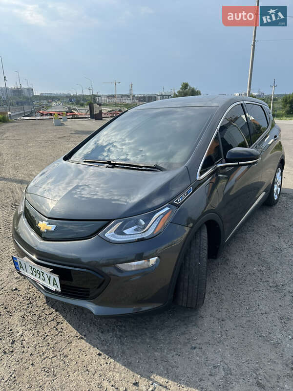 Хэтчбек Chevrolet Bolt EV 2018 в 
