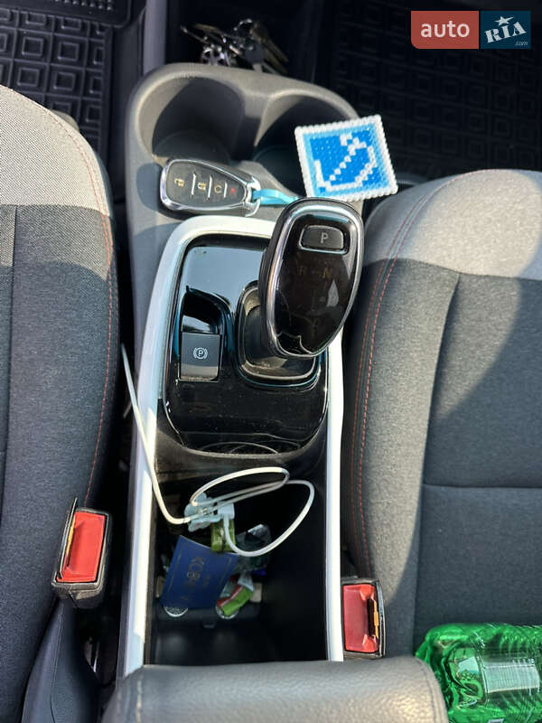 Хэтчбек Chevrolet Bolt EV 2018 в Киеве
