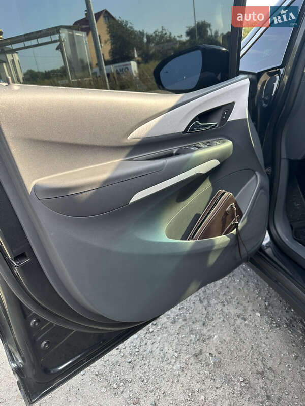 Хэтчбек Chevrolet Bolt EV 2018 в Киеве