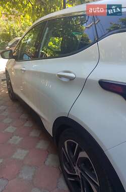 Хэтчбек Chevrolet Bolt EV 2022 в 