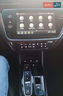 Хэтчбек Chevrolet Bolt EV 2022 в 