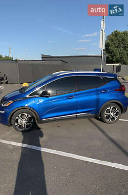 Хэтчбек Chevrolet Bolt EV 2017 в 