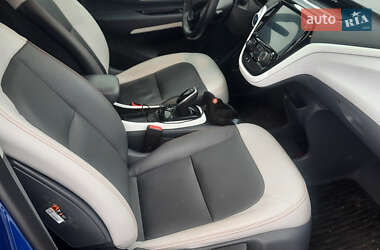 Хэтчбек Chevrolet Bolt EV 2020 в 