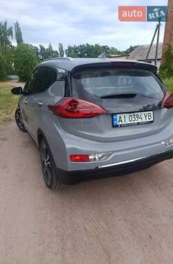 Хэтчбек Chevrolet Bolt EV 2020 в 