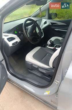 Хэтчбек Chevrolet Bolt EV 2020 в 