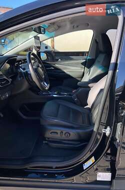 Хэтчбек Chevrolet Bolt EV 2023 в 