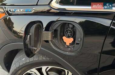 Хэтчбек Chevrolet Bolt EV 2020 в 