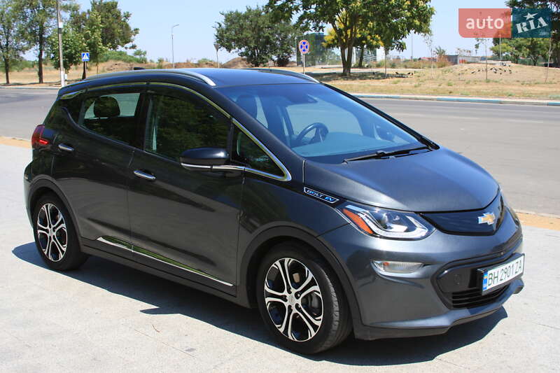 Хетчбек Chevrolet Bolt EV 2017 в Южному фото 9 Хетчбек Chevrolet Bolt EV 2017 в Южному