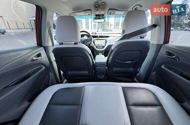 Хэтчбек Chevrolet Bolt EV 2020 в 