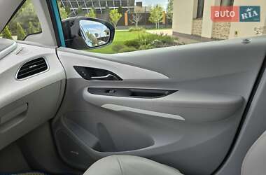 Хэтчбек Chevrolet Bolt EV 2020 в 