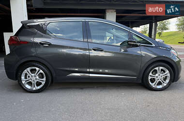 Хетчбек Chevrolet Bolt EV 2021 в 
