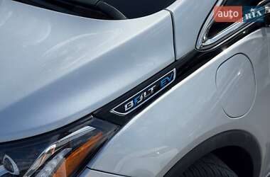 Хэтчбек Chevrolet Bolt EV 2017 в 