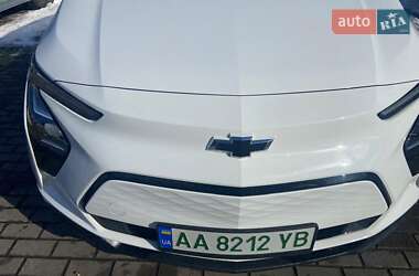 Хэтчбек Chevrolet Bolt EV 2022 в 