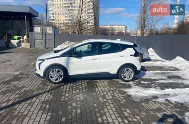 Хэтчбек Chevrolet Bolt EV 2022 в 