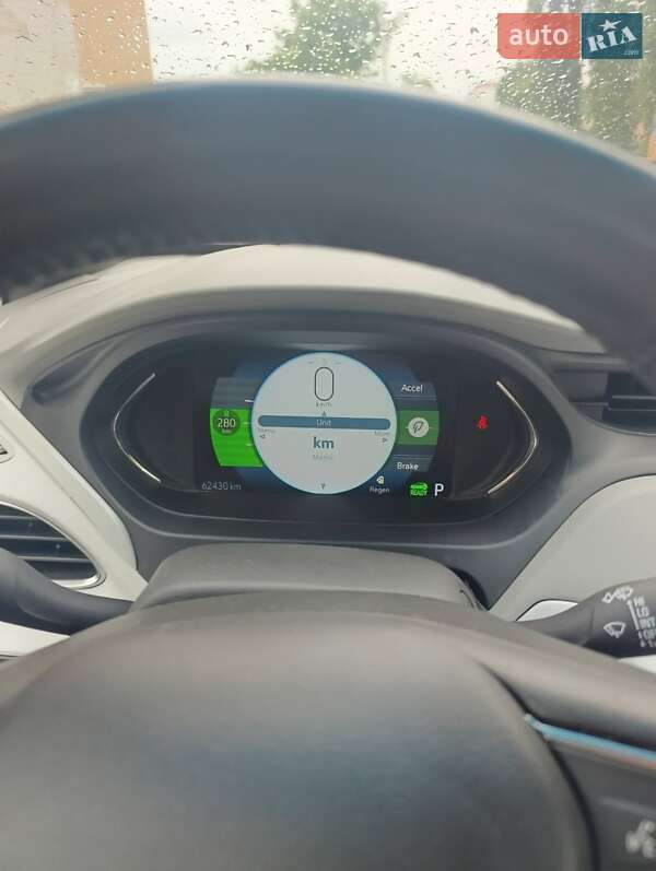 Хэтчбек Chevrolet Bolt EV 2017 в Киеве