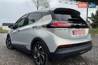 Хэтчбек Chevrolet Bolt EV 2023 в 